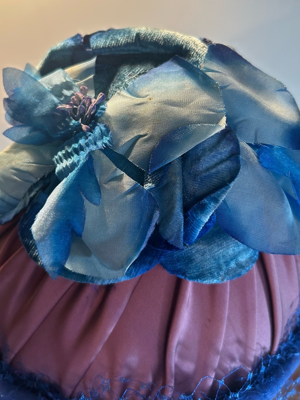 Vintage Blue and Purple Floral Trim Cloche Ladies Hat - Picture 2 of 4
